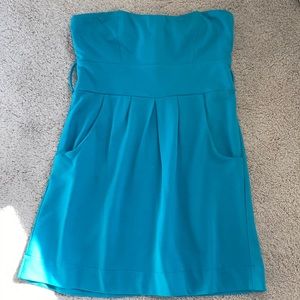 ✨PRETTY STRAPLESS DRESS✨